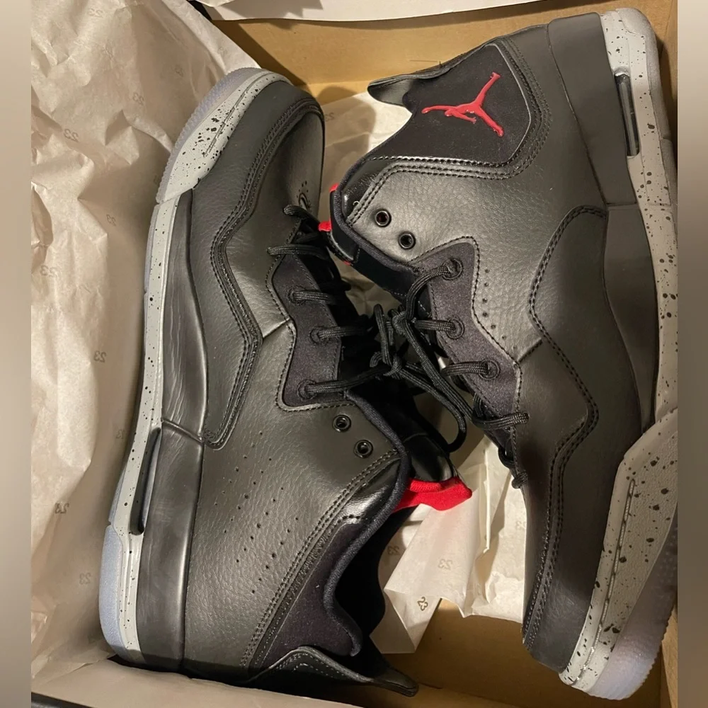 Jordan courtside 23 “particle grey” - Picture 1 of 9